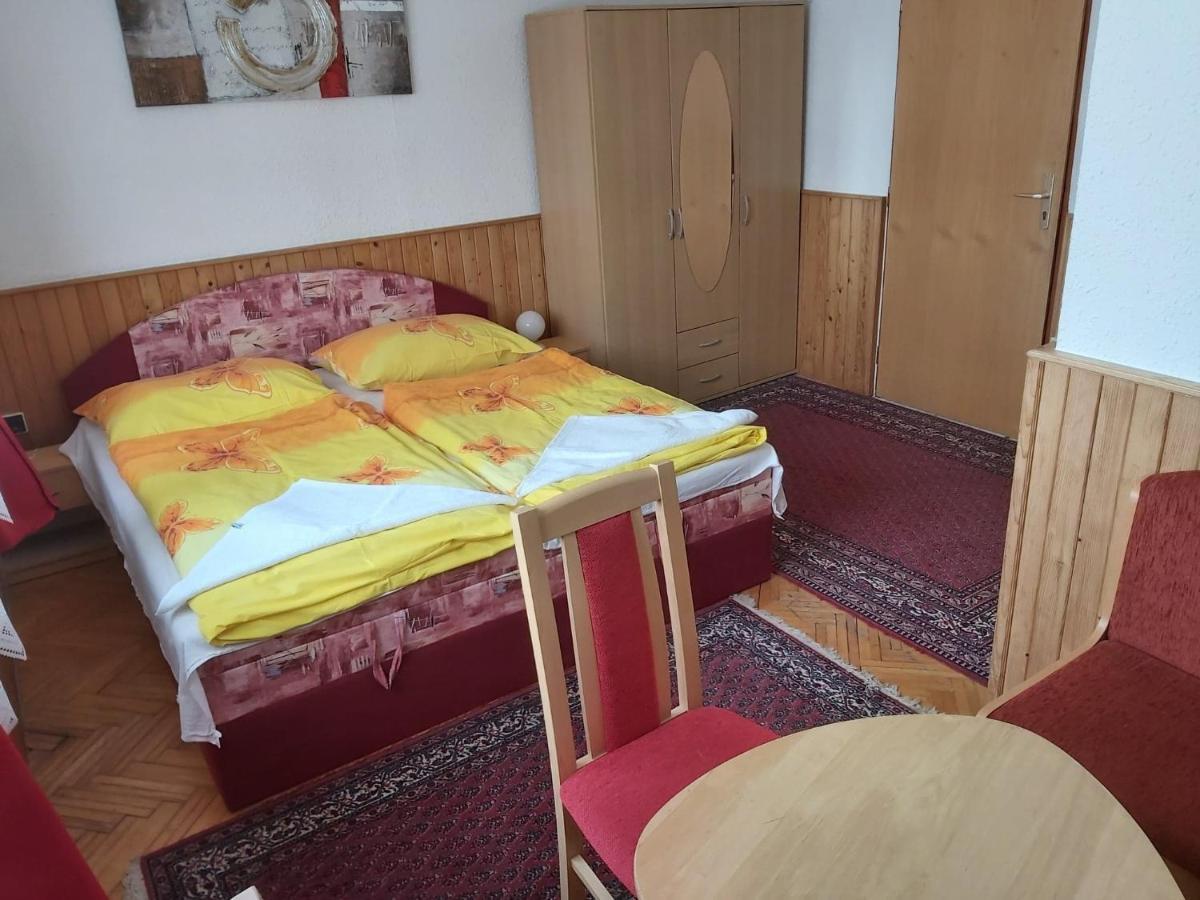 Penzion Fontana 호텔 Náměšť nad Oslavou 외부 사진