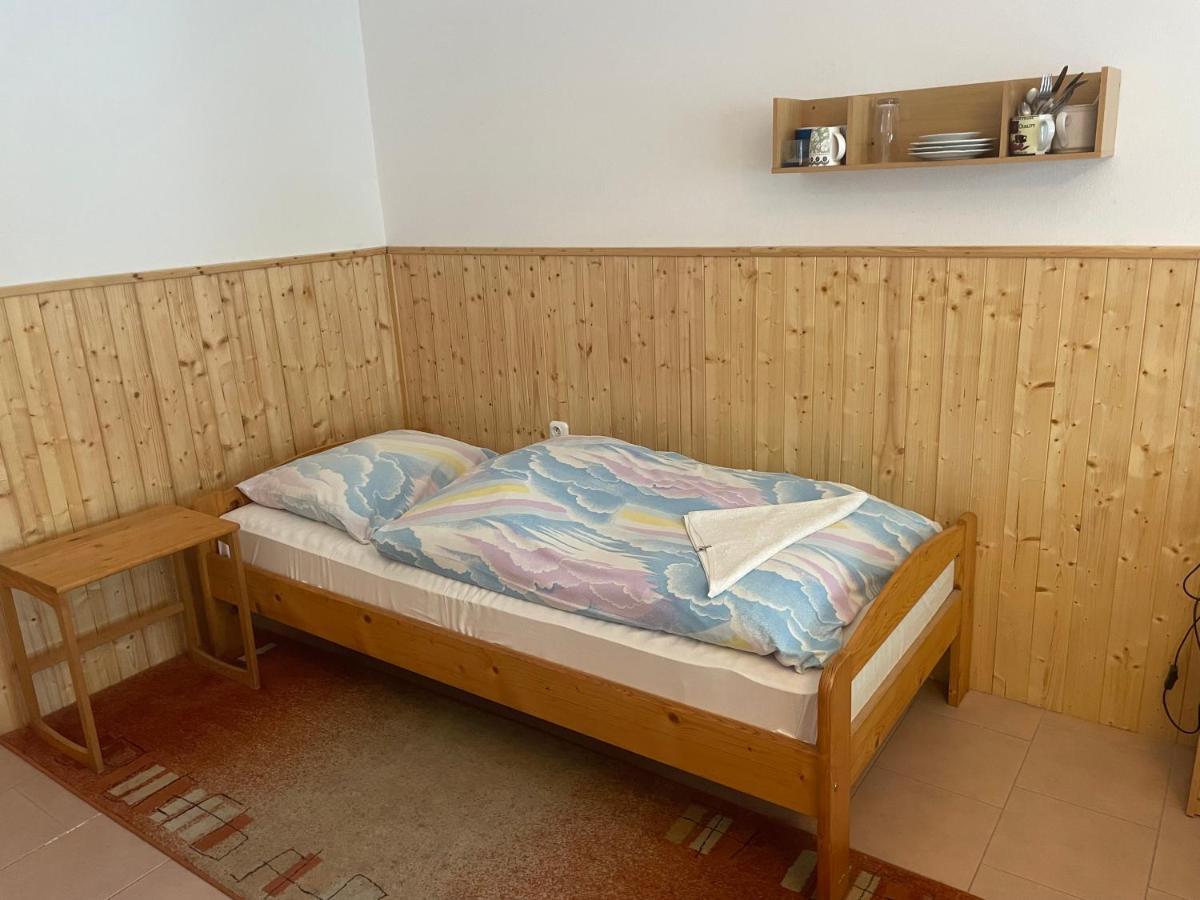 Penzion Fontana 호텔 Náměšť nad Oslavou 외부 사진